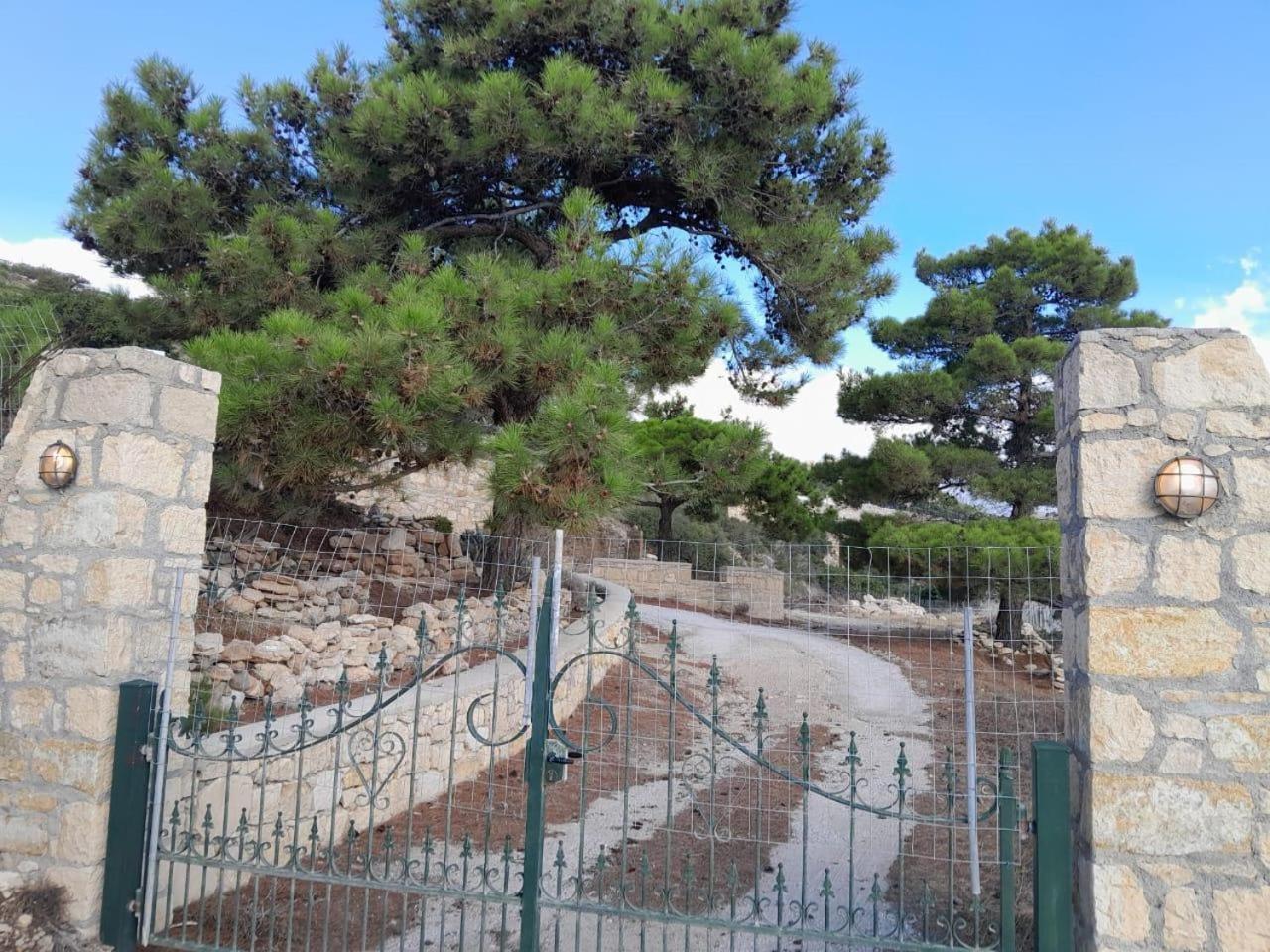 Tranquil Villa With Sea View In Ammopi Karpathos Amoopi Esterno foto